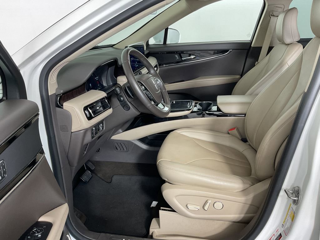 Used 2022 Lincoln Nautilus Reserve image 18
