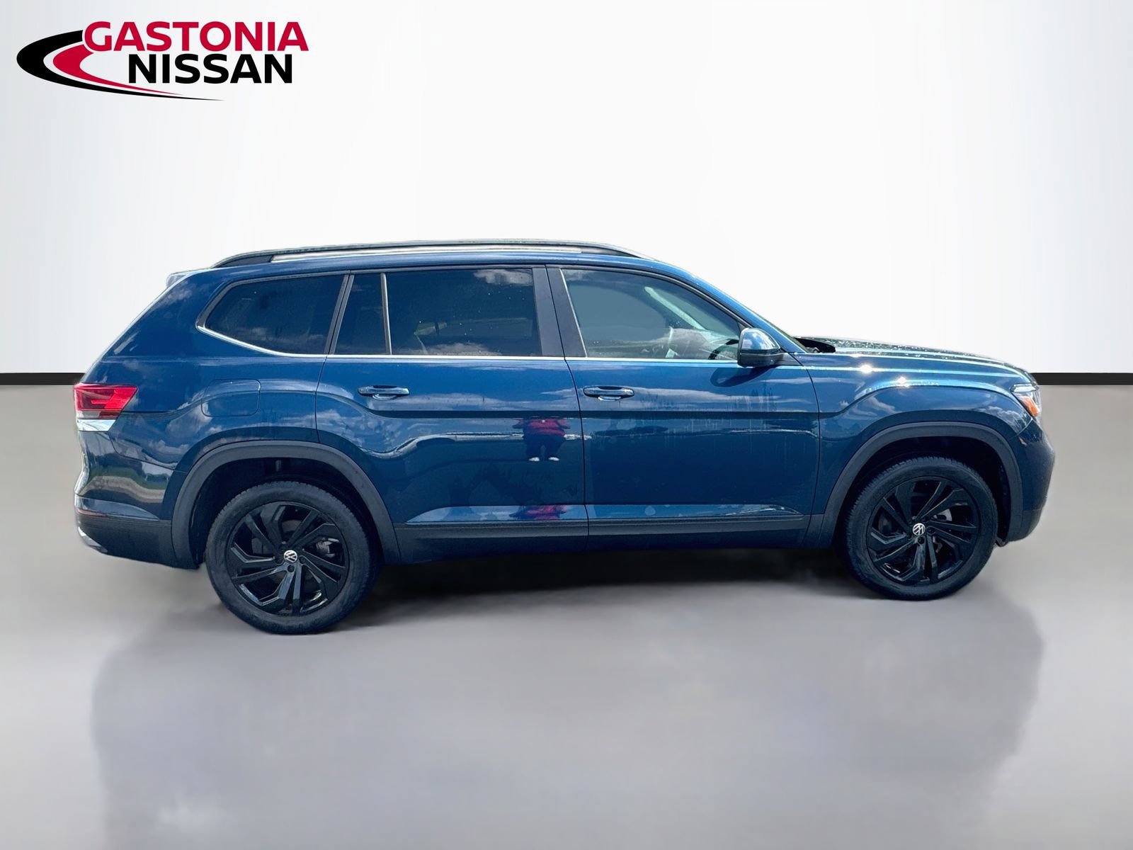Used 2023 Volkswagen Atlas SE w/ Panoramic Sunroof Package FWD image 10