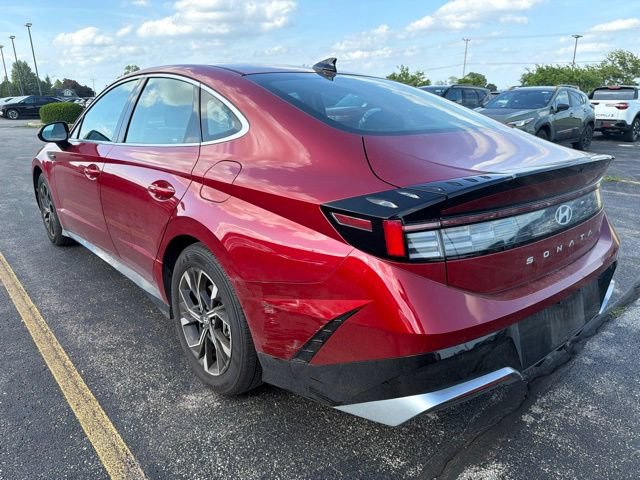 Certified 2025 Hyundai Sonata SEL AWD/4WD image 5
