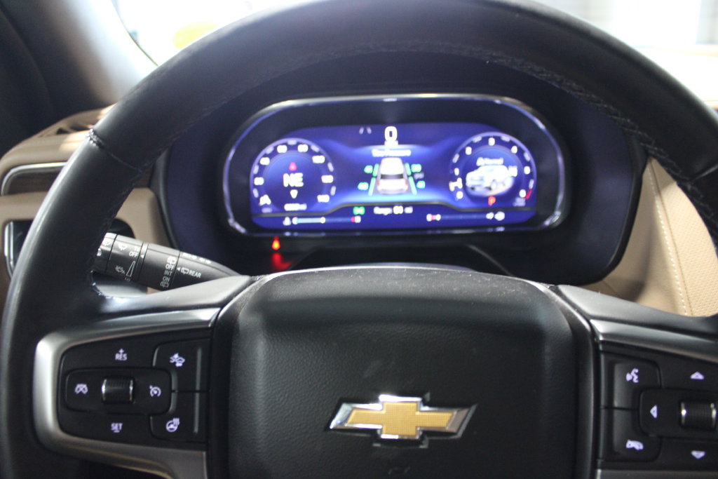 Used 2023 Chevrolet Suburban Premier AWD/4WD image 13