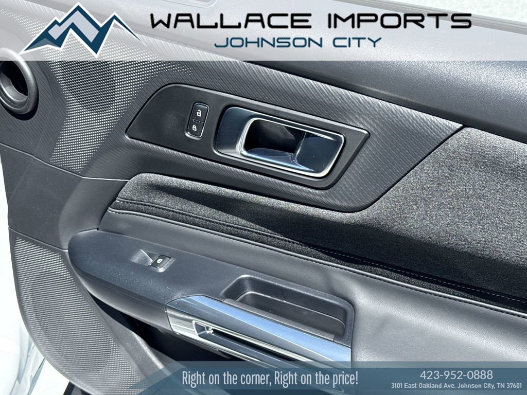 Used 2025 Ford Mustang GT RWD image 38