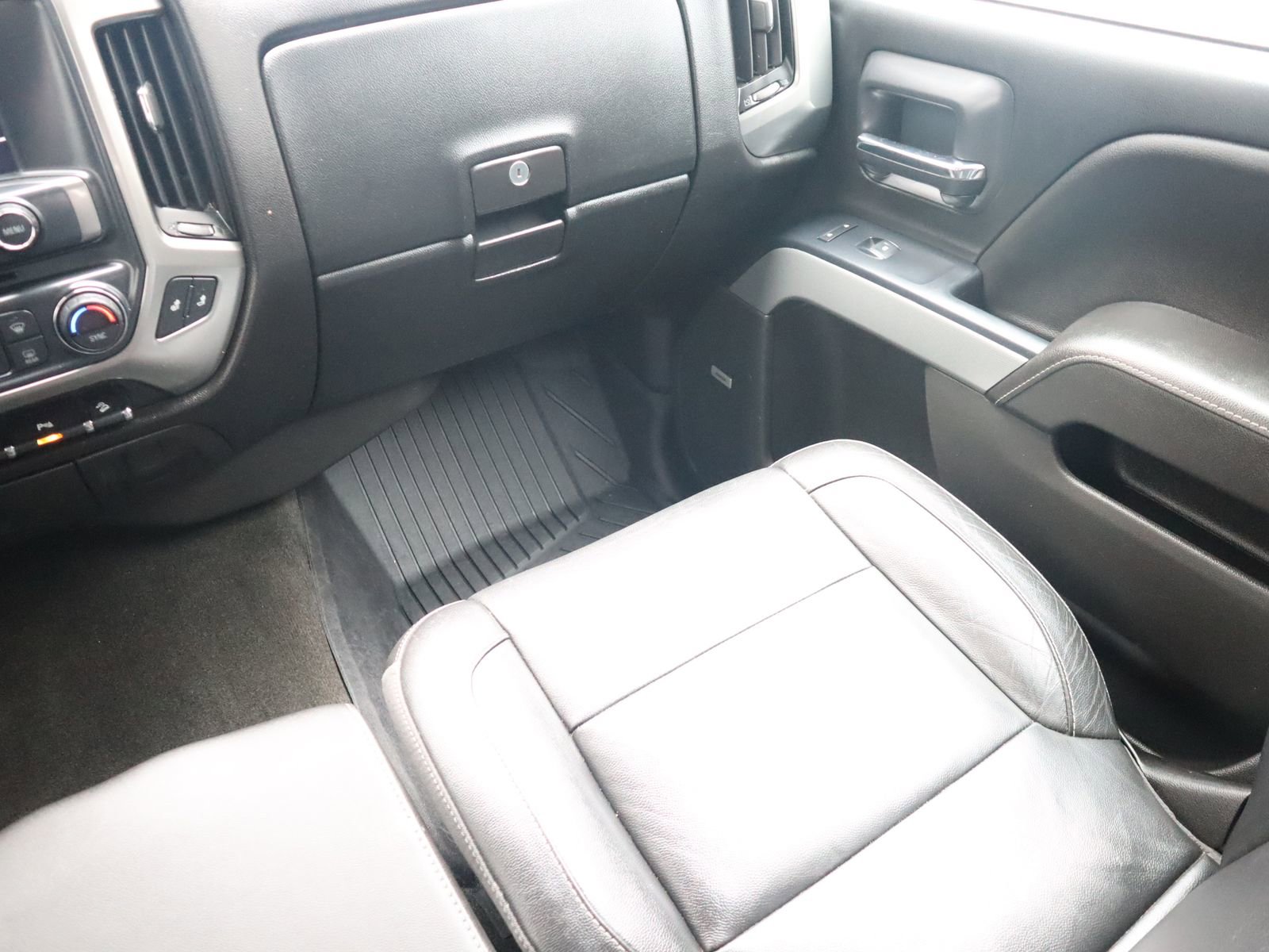 Used 2018 Chevrolet Silverado 1500 LT w/ All Star Edition AWD/4WD image 30