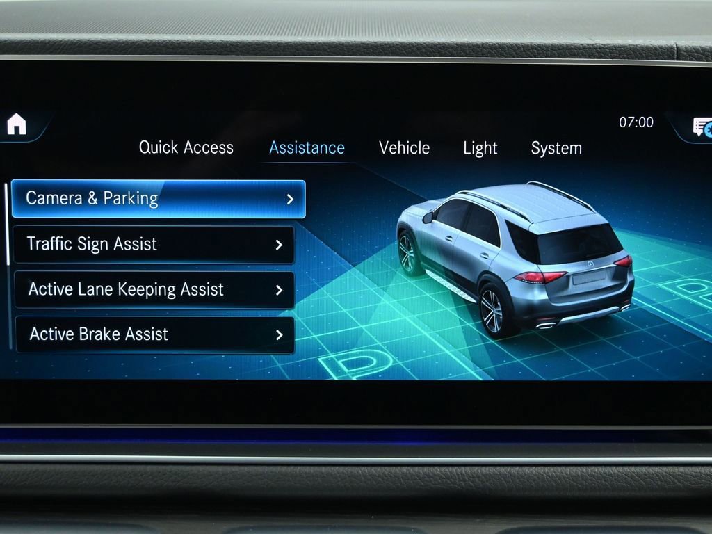 Used 2023 Mercedes-Benz GLE 450 4MATIC w/ AMG Line Exterior image 39