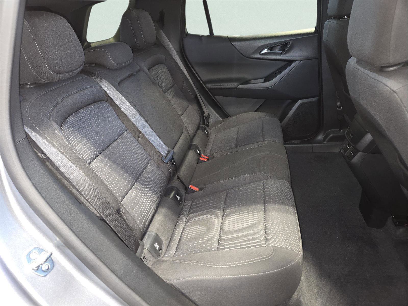 Used 2025 Chevrolet Equinox LT w/ Safety and Technology Package AWD/4WD image 28