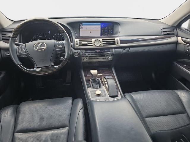 Used 2017 Lexus LS 460 AWD w/ Comfort Package image 10