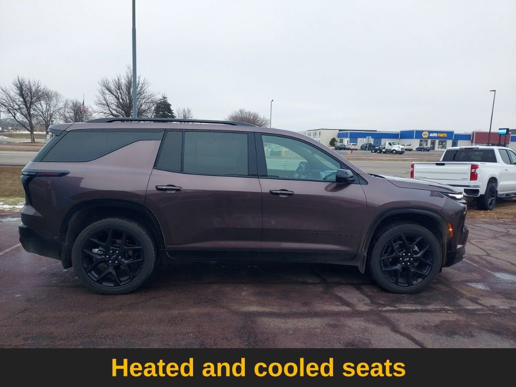 Used 2024 Chevrolet Traverse RS image 8