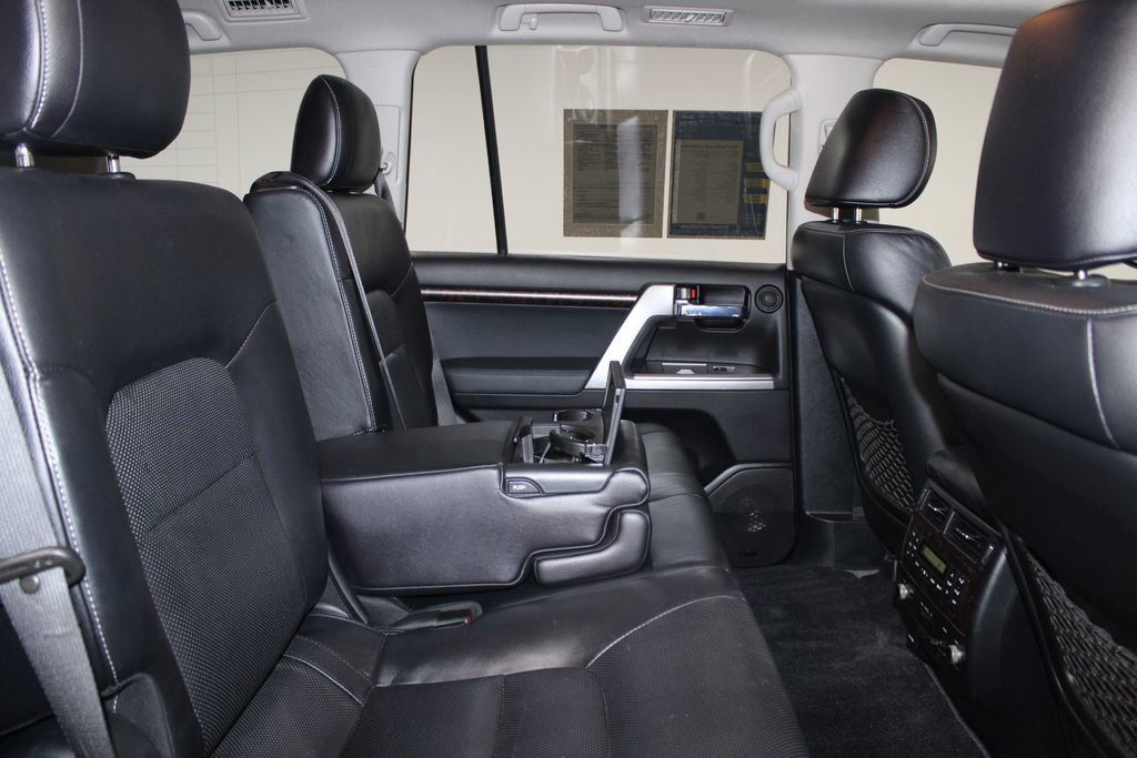 Used 2013 Toyota Land Cruiser AWD/4WD image 31