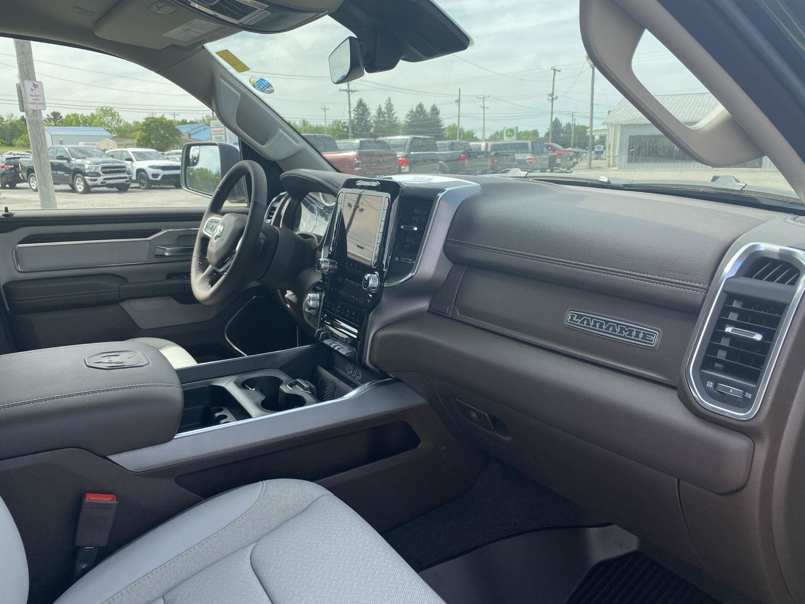 New 2026 RAM 1500 Laramie w/ Chrome Appearance Group AWD/4WD image 43