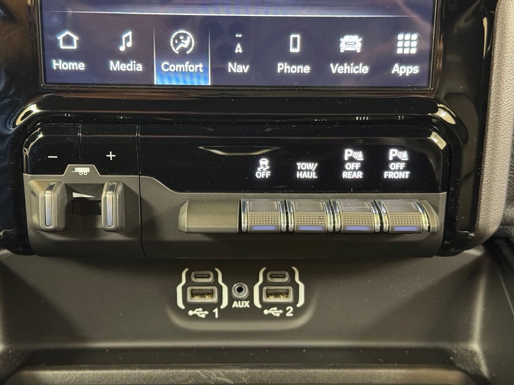 Used 2023 RAM 1500 Laramie AWD/4WD image 46