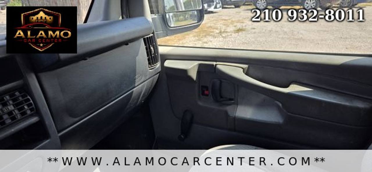 Used 2009 Chevrolet Express 1500 RWD image 33