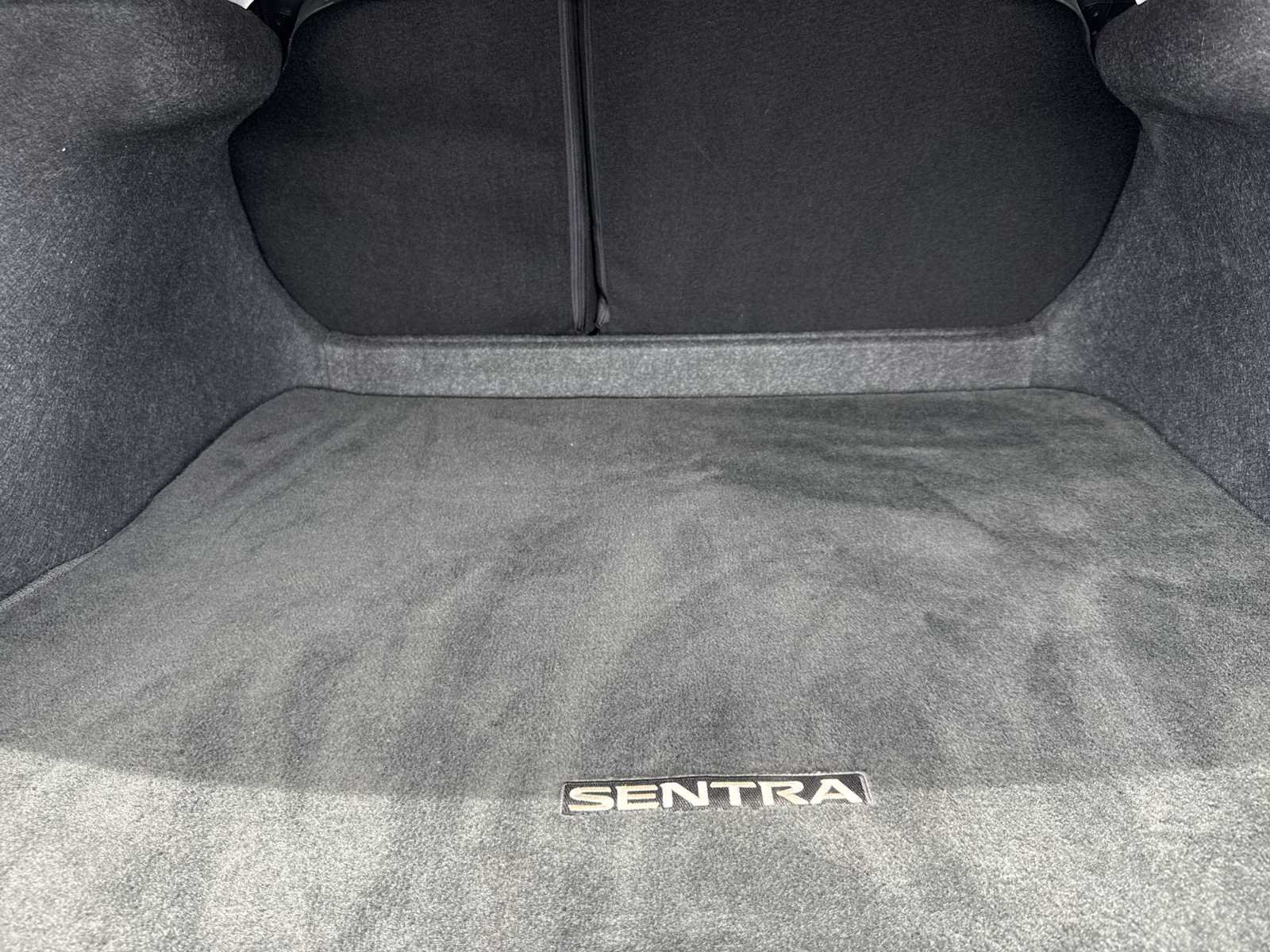 Used 2024 Nissan Sentra SR FWD image 23