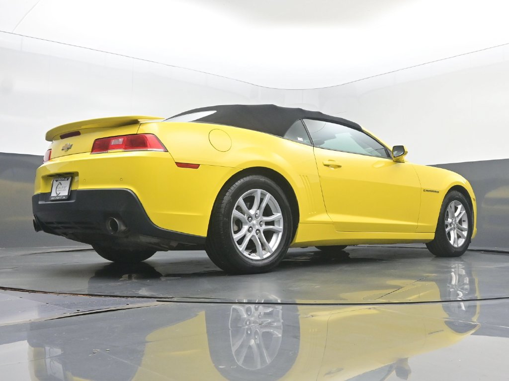 Used 2015 Chevrolet Camaro LT RWD image 52