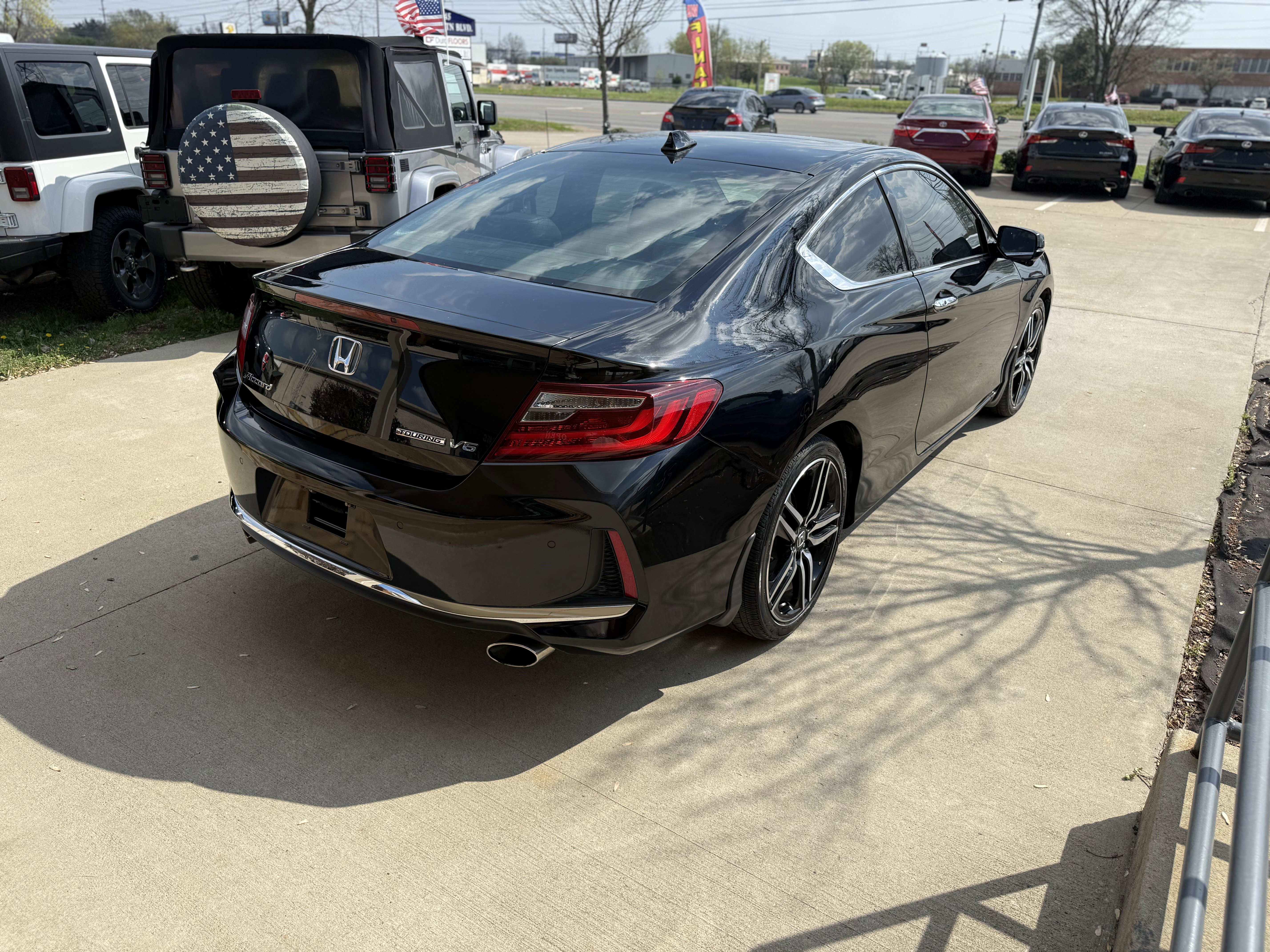 Used 2016 Honda Accord Touring image 6