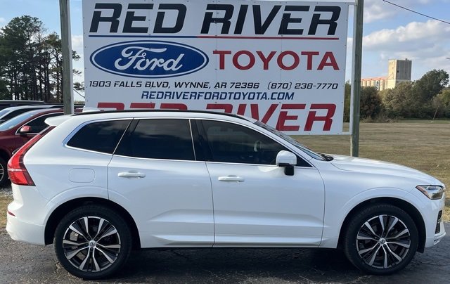 Used 2022 Volvo XC60 B5 Momentum w/ Climate Package