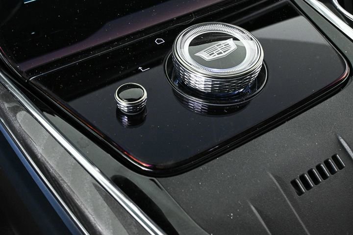 New 2025 Cadillac Escalade IQ Sport 2 image 17