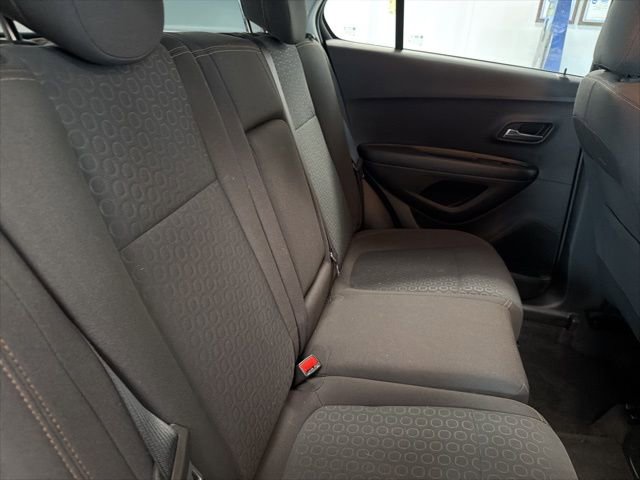 Used 2021 Chevrolet Trax LS image 27