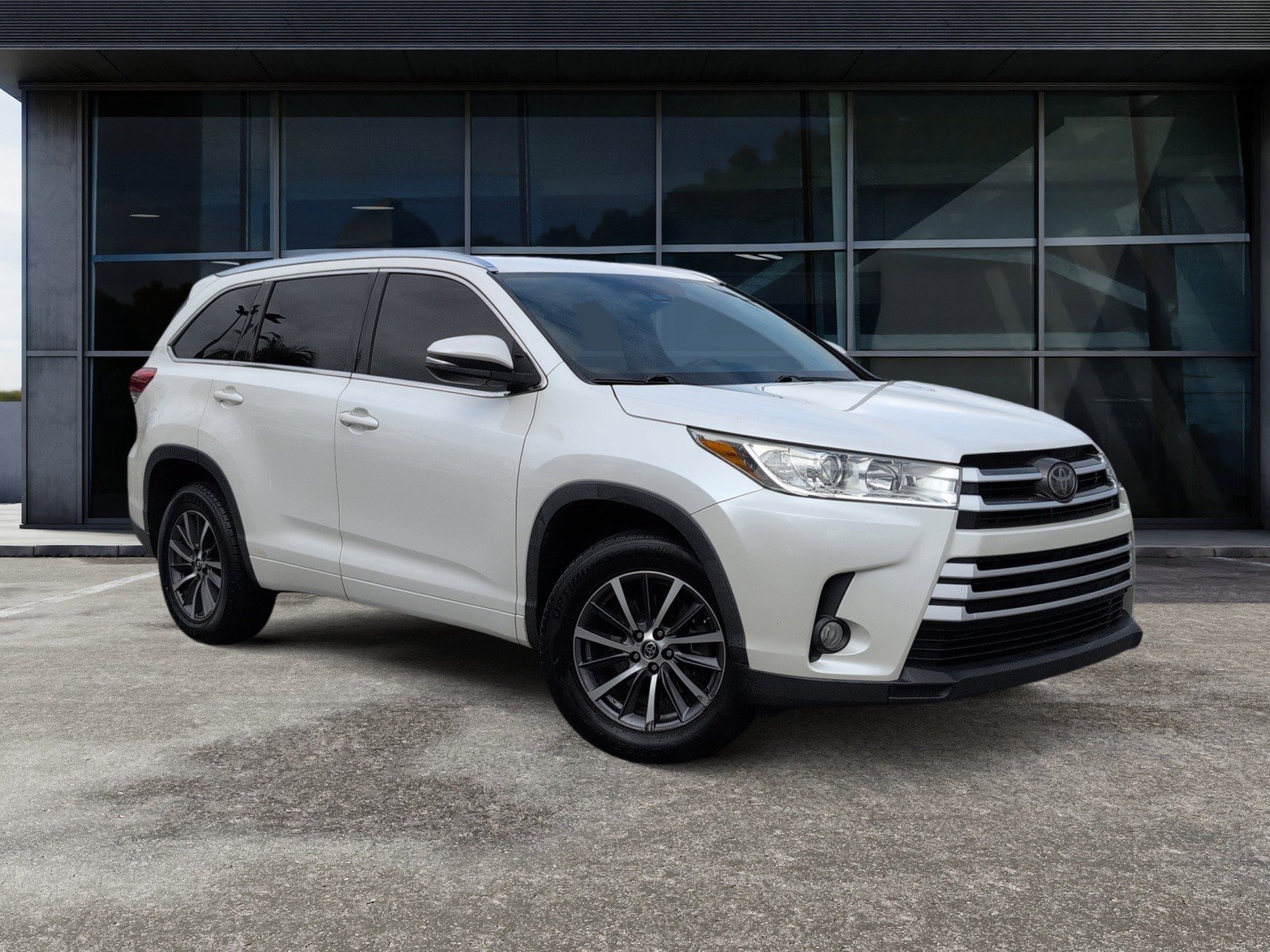 Used 2018 Toyota Highlander XLE