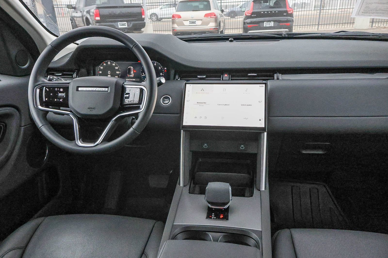 Used 2025 Land Rover Discovery Sport S image 22