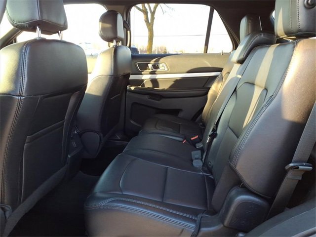 Used 2016 Ford Explorer XLT w/ Equipment Group 202A image 11