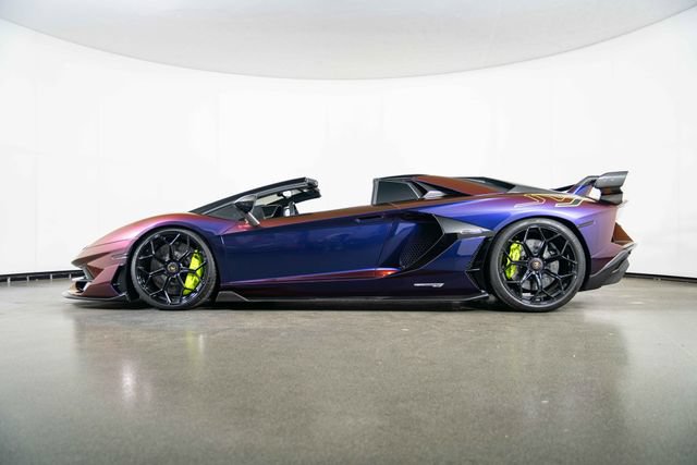 Used 2021 Lamborghini Aventador SVJ AWD/4WD image 5