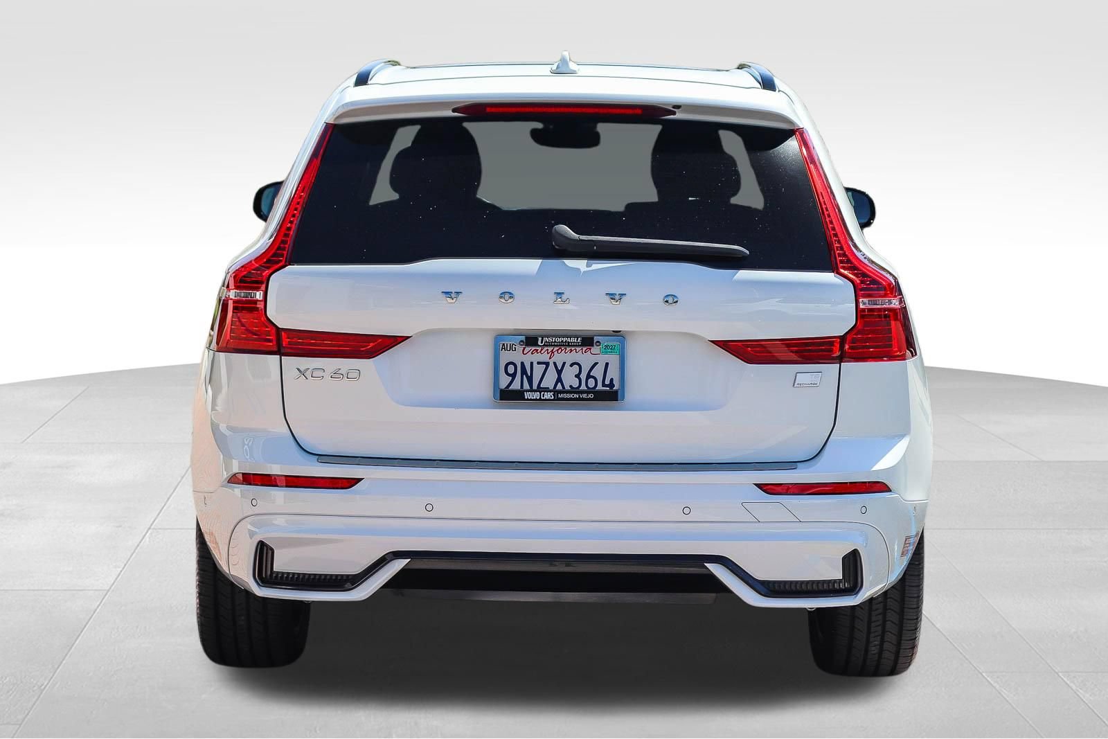 Used 2024 Volvo XC60 T8 Plus w/ Protection Package Premier AWD/4WD image 7