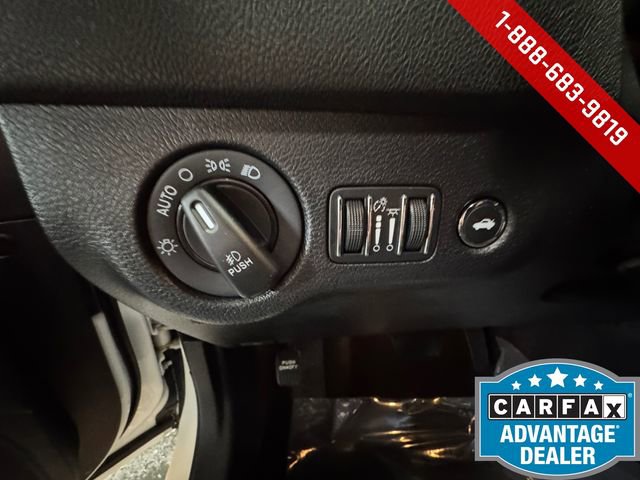 Used 2019 Dodge Charger SXT w/ Blacktop Package image 23