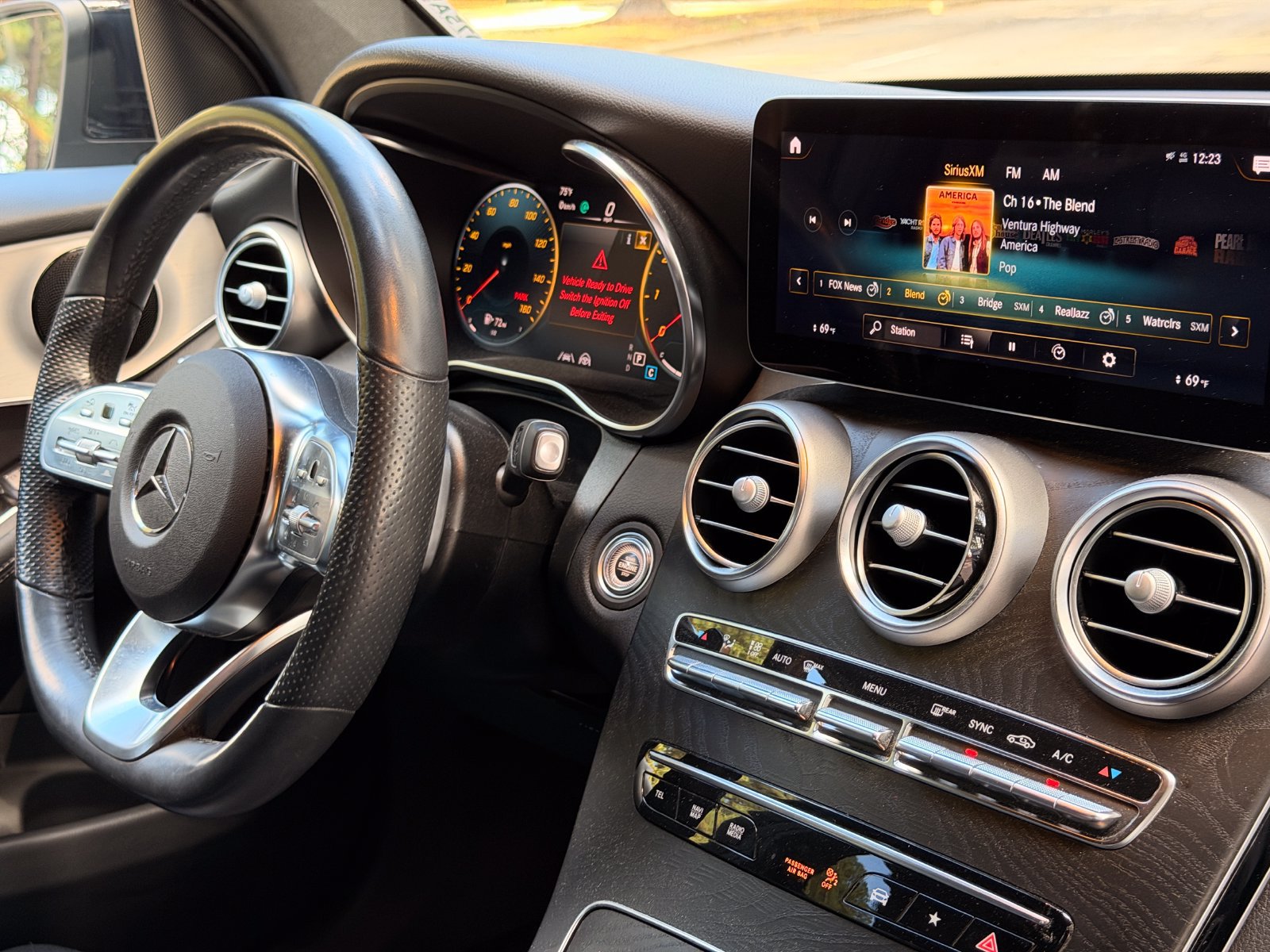 Certified 2022 Mercedes-Benz GLC 300 4MATIC image 22