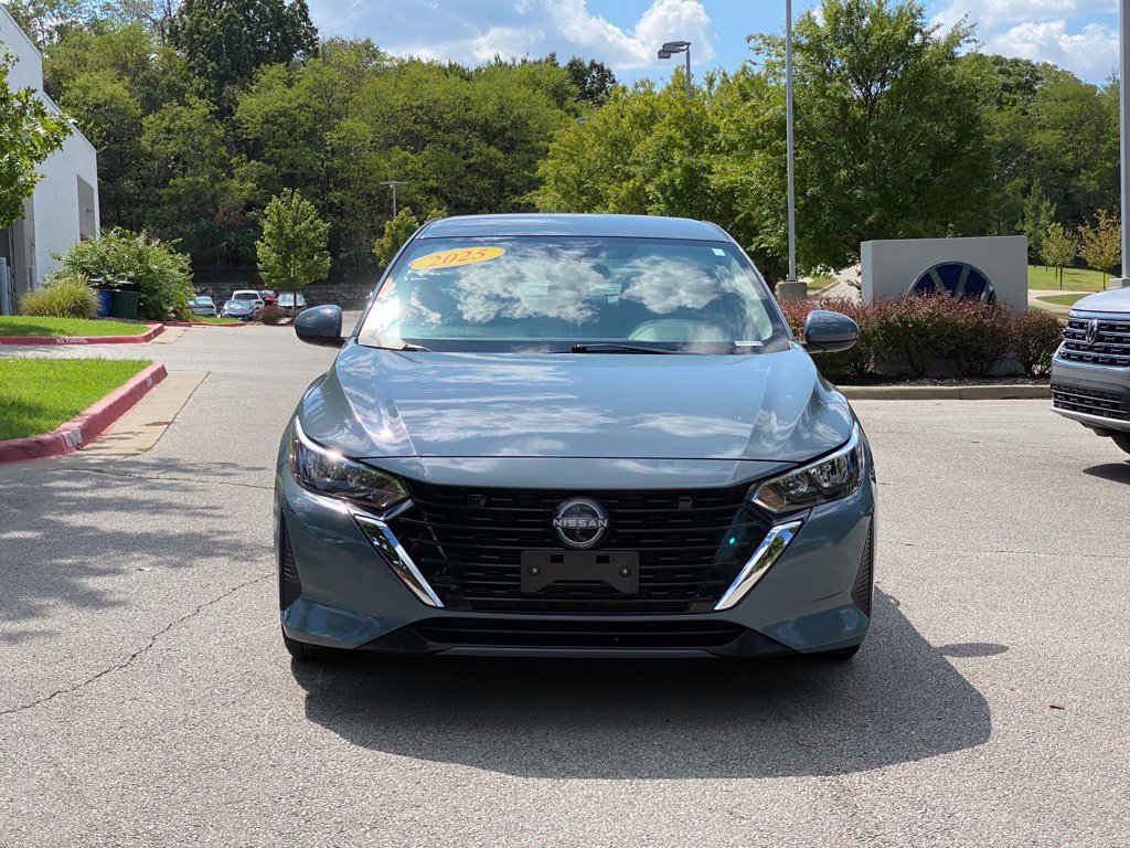 Used 2025 Nissan Sentra SV FWD image 2