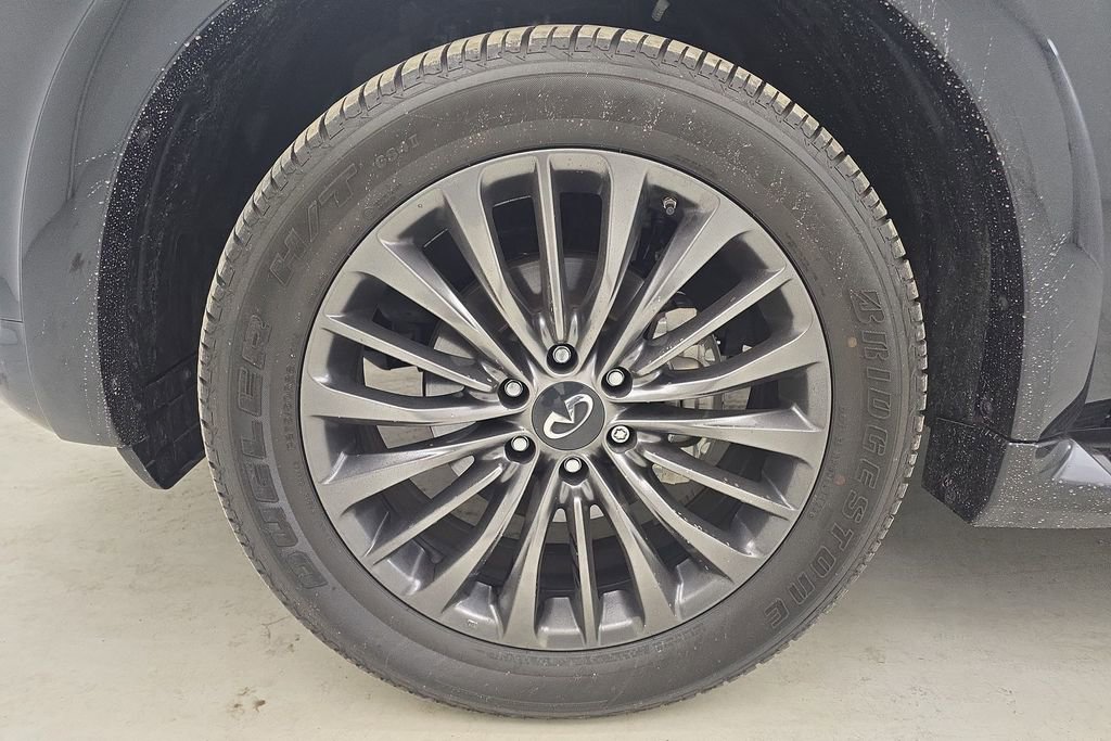 Used 2024 INFINITI QX80 Sensory image 11