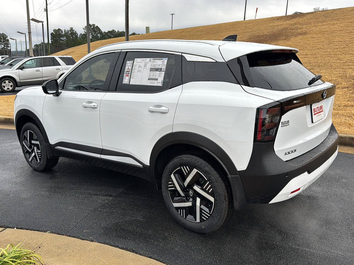 New 2026 Nissan Kicks SV w/ SV Premium Package FWD image 3