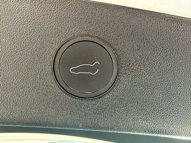Used 2023 Tesla Model 3 Standard Range image 21