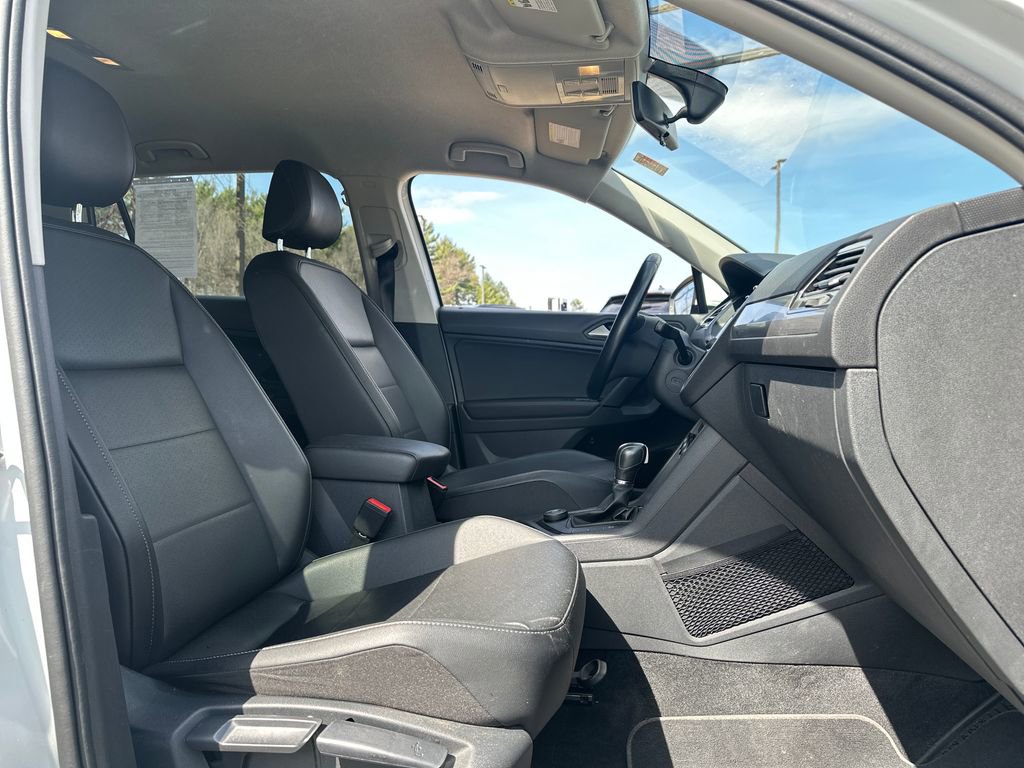 Used 2019 Volkswagen Tiguan SE image 15
