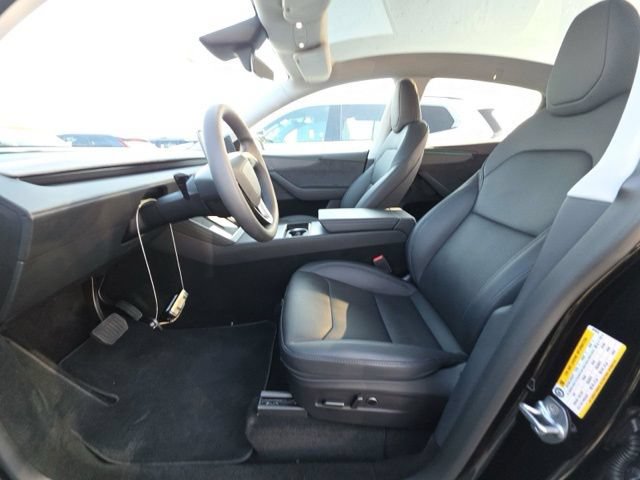 Used 2026 Tesla Model Y 2WD image 8