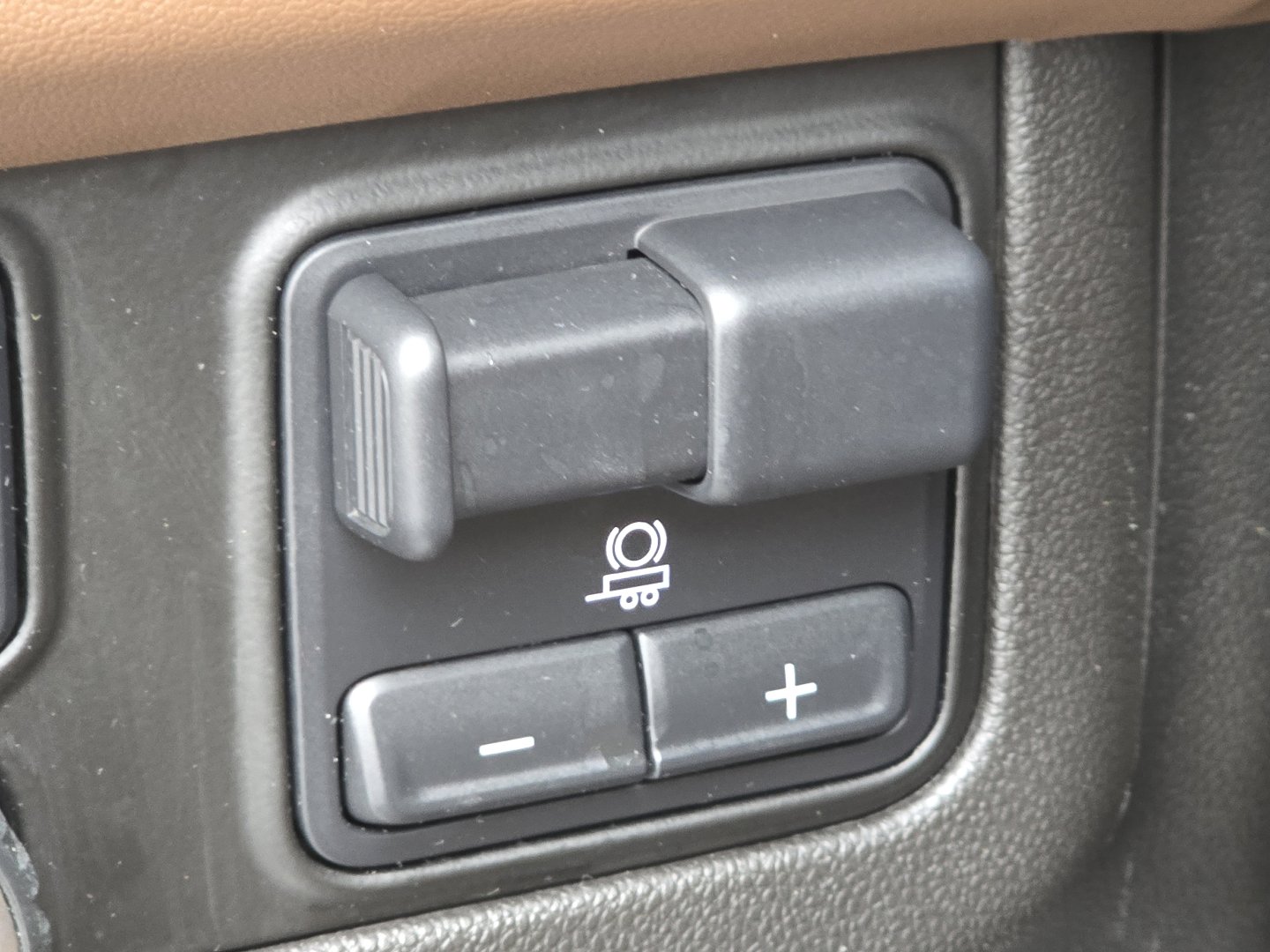 Certified 2022 Chevrolet Tahoe High Country w/ Premium Package image 22