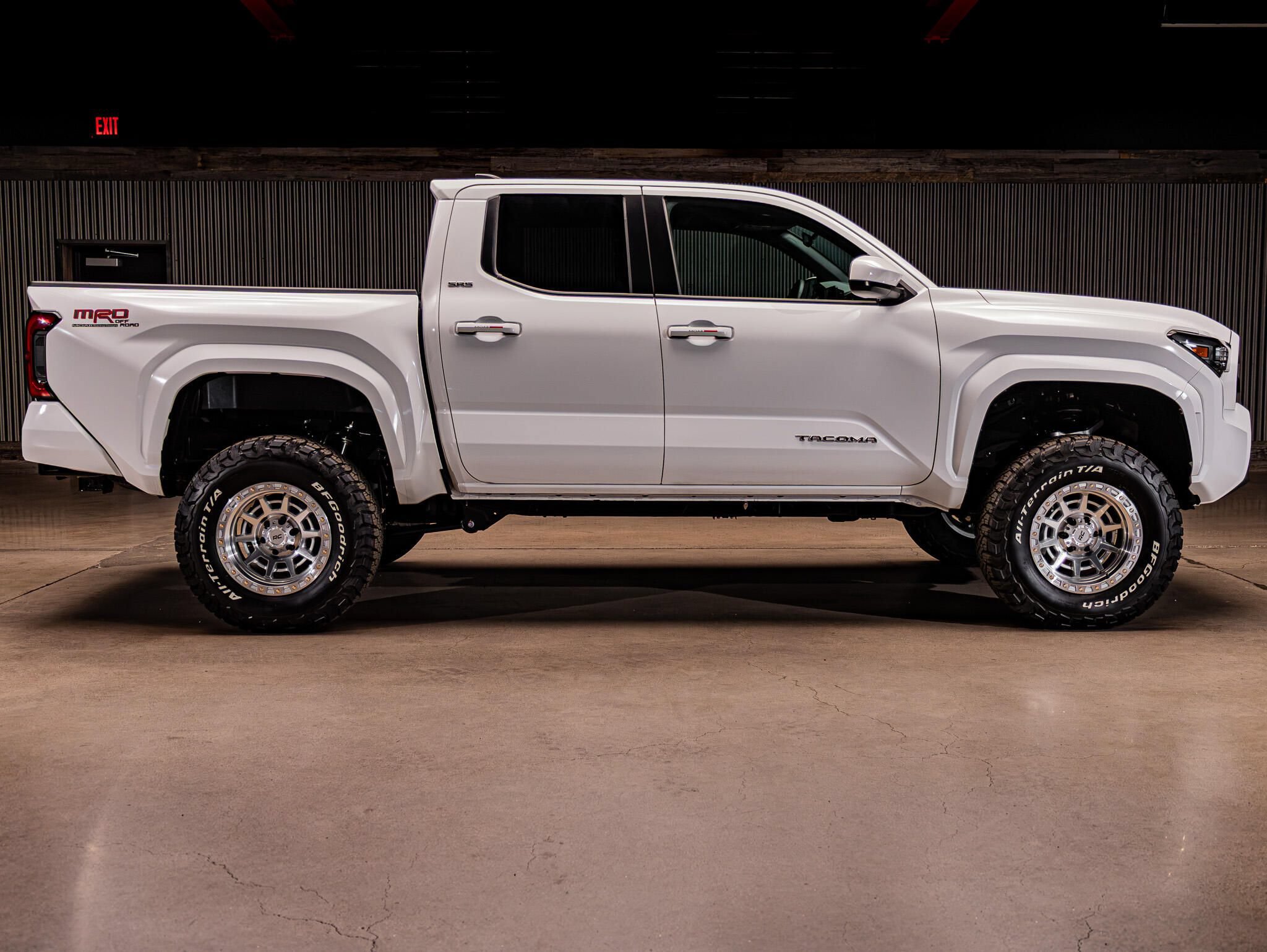 Used 2026 Toyota Tacoma SR5 AWD/4WD image 10