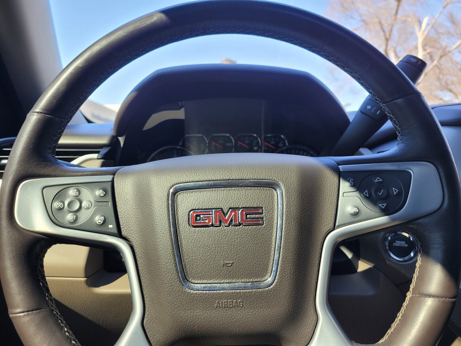Used 2020 GMC Yukon SLT w/ Premium Edition image 20