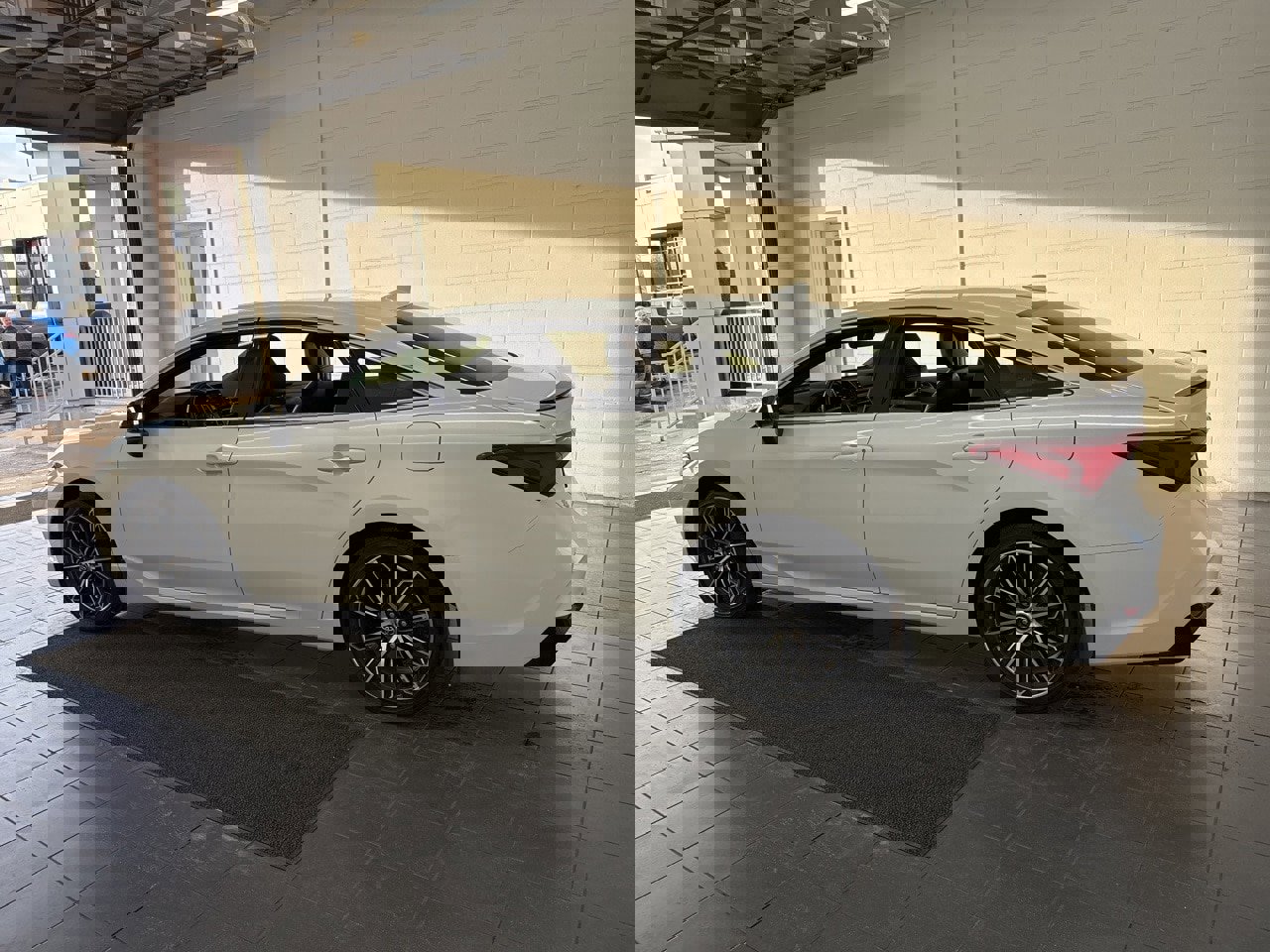 Certified 2020 Toyota Avalon XSE image 5