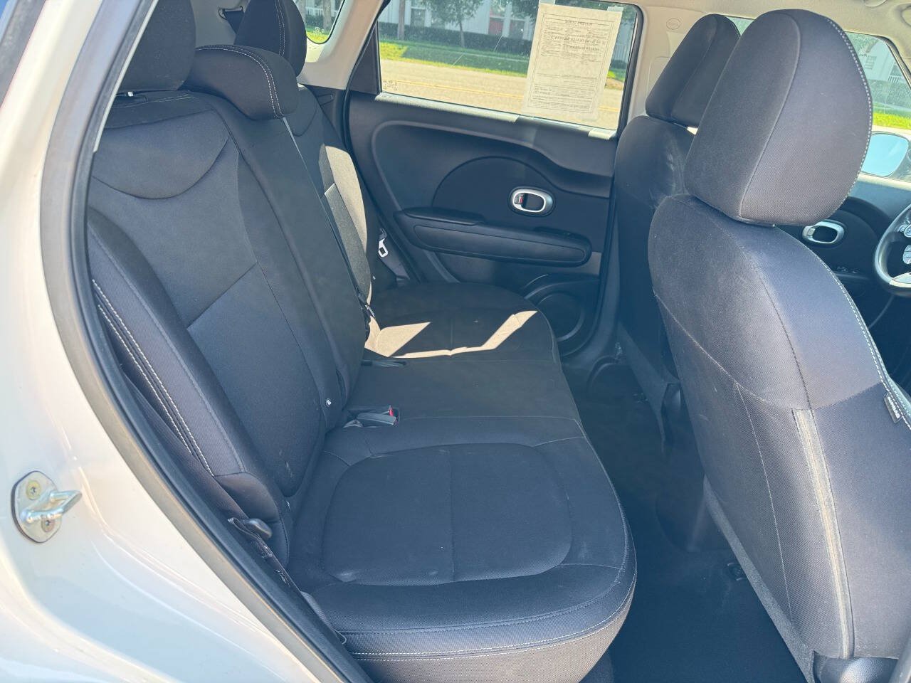 Used 2016 Kia Soul FWD image 16