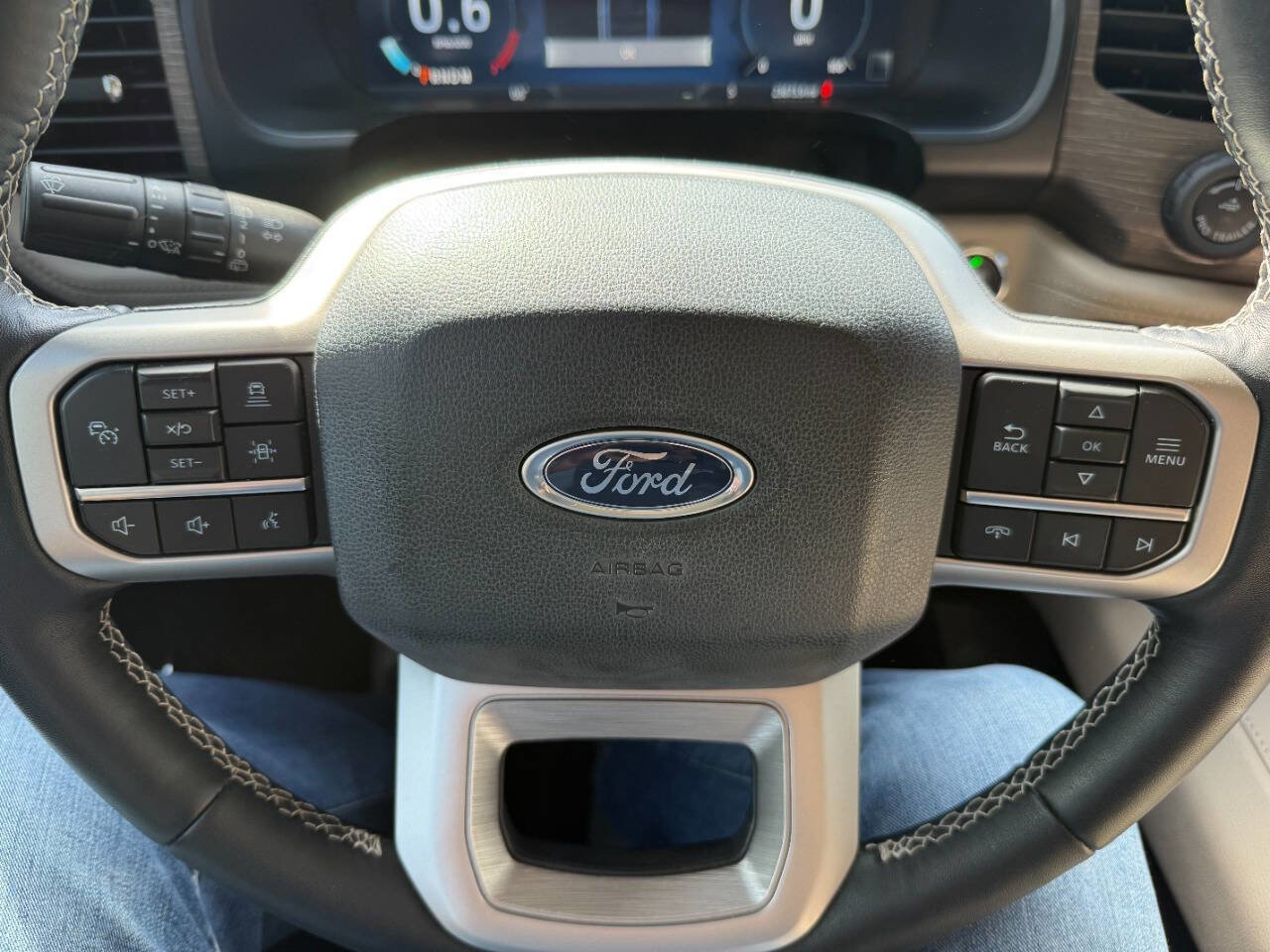 Used 2023 Ford Expedition Limited image 16