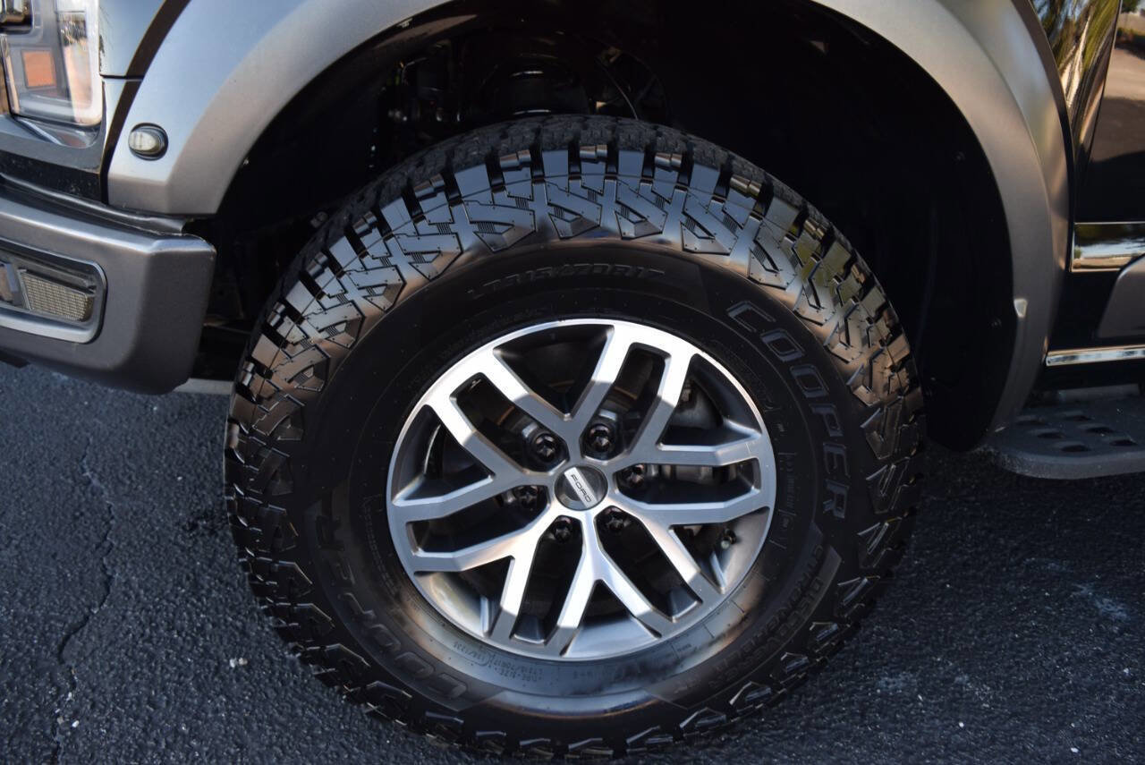 Used 2018 Ford F150 Raptor w/ Equipment Group 802A Luxury image 4