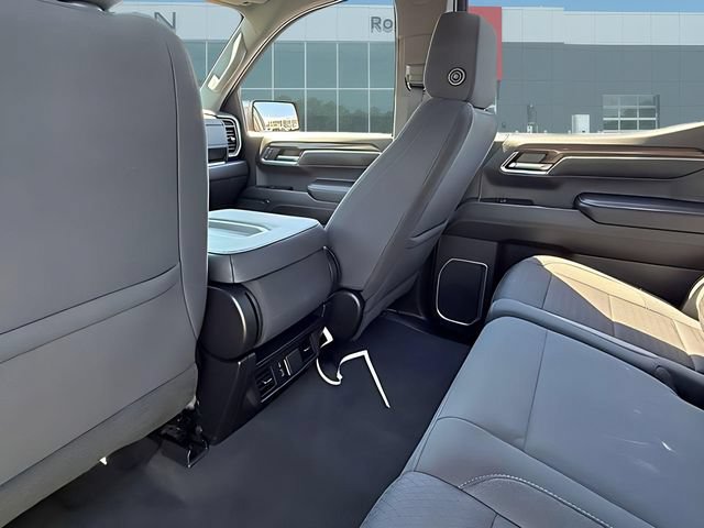Used 2023 Chevrolet Silverado 1500 LT AWD/4WD image 27