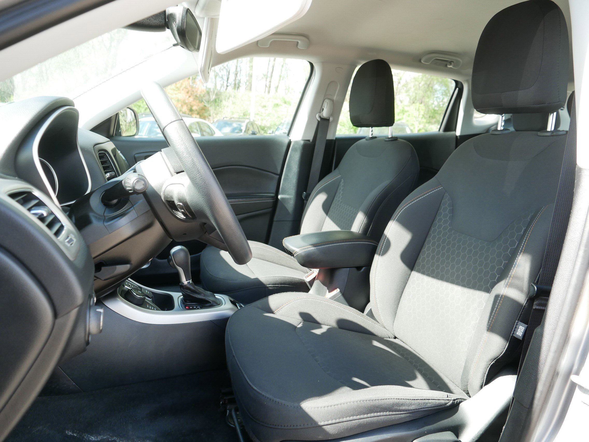Used 2018 Jeep Compass Sport w/ Tech Group AWD/4WD image 33