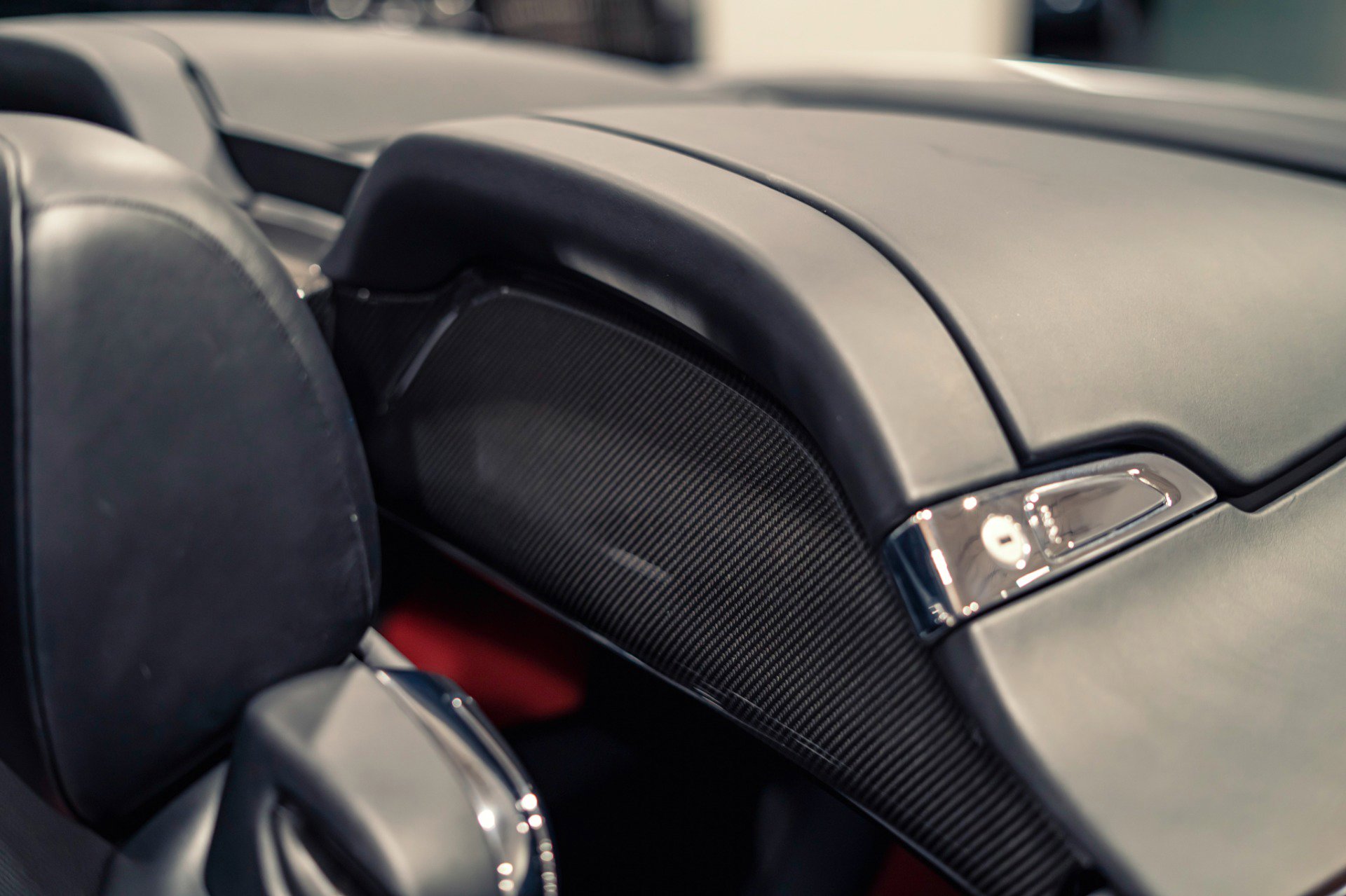 Used 2019 Rolls-Royce Dawn image 23