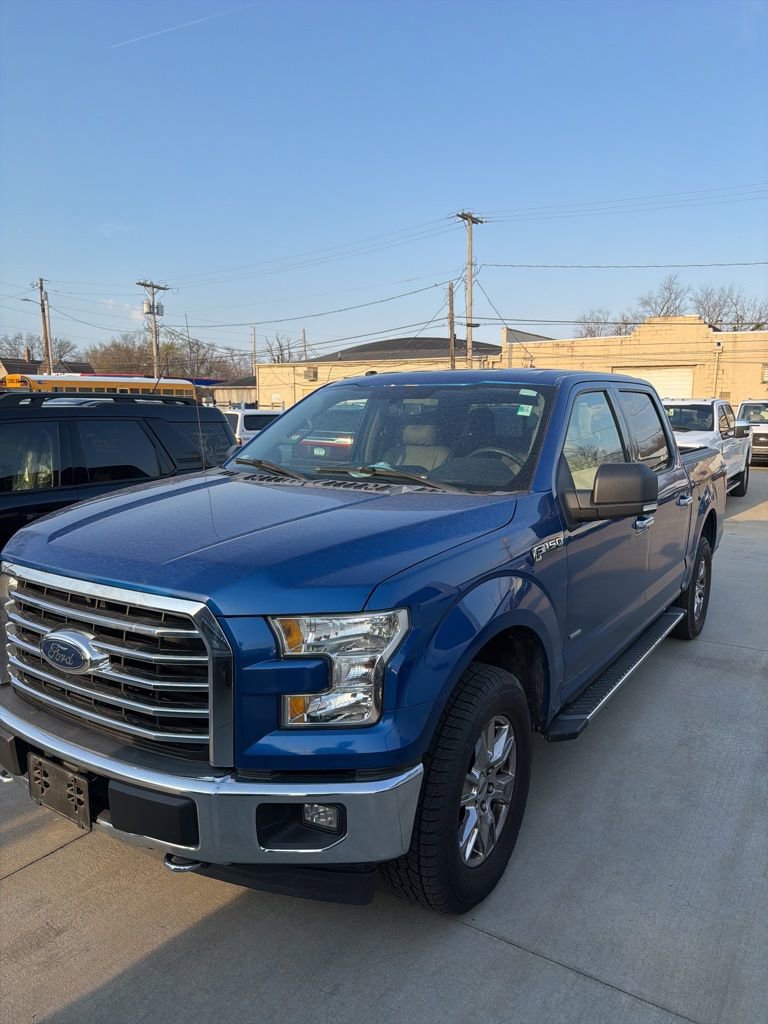 Used 2017 Ford F150 XLT w/ Equipment Group 302A Luxury image 4