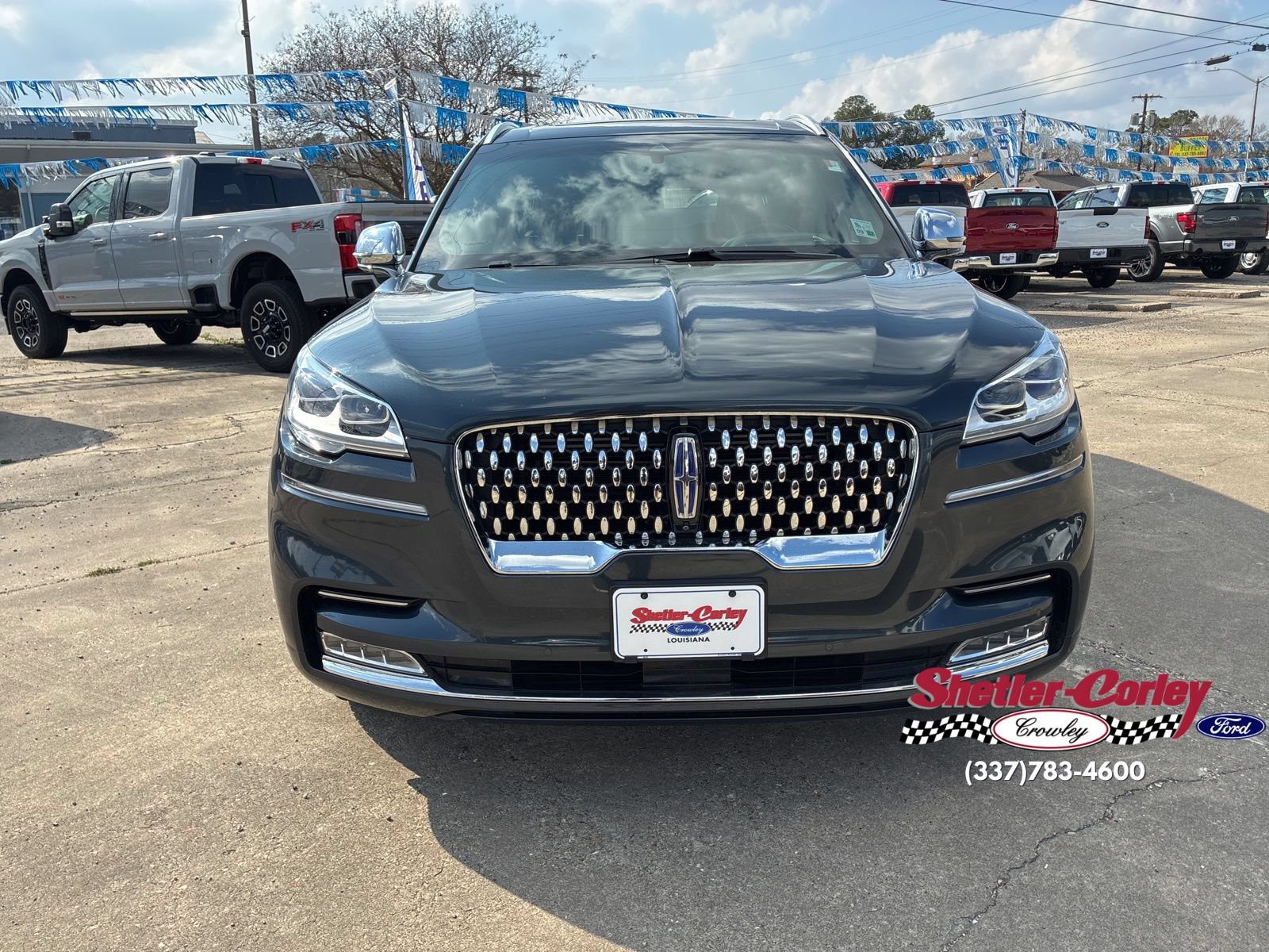 Used 2022 Lincoln Aviator Black Label Grand Touring w/ Class IV Trailer Tow Package AWD/4WD image 2