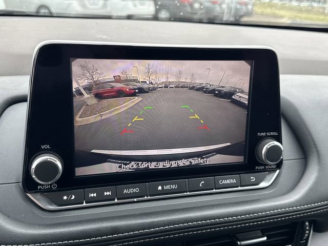Used 2022 Nissan Rogue SV image 32