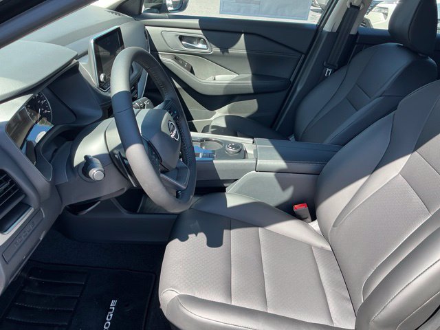 New 2026 Nissan Rogue Dark Armor AWD/4WD image 9