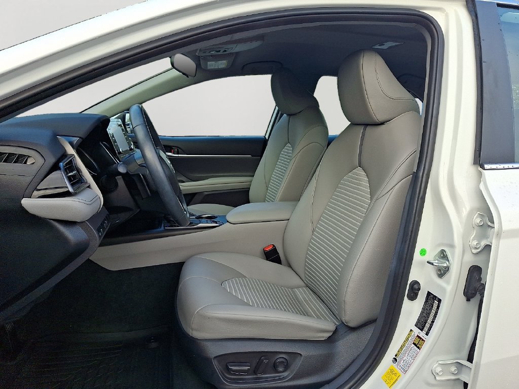 Used 2022 Toyota Camry SE FWD image 12