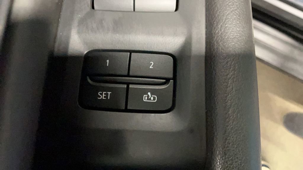 Used 2021 Chevrolet Suburban RST w/ Luxury Package image 13