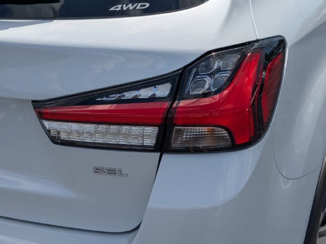 Used 2026 Mitsubishi Outlander Sport SEL AWD/4WD image 11